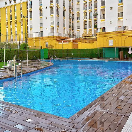Luxury Apartment In Seville With Pool Luaran gambar