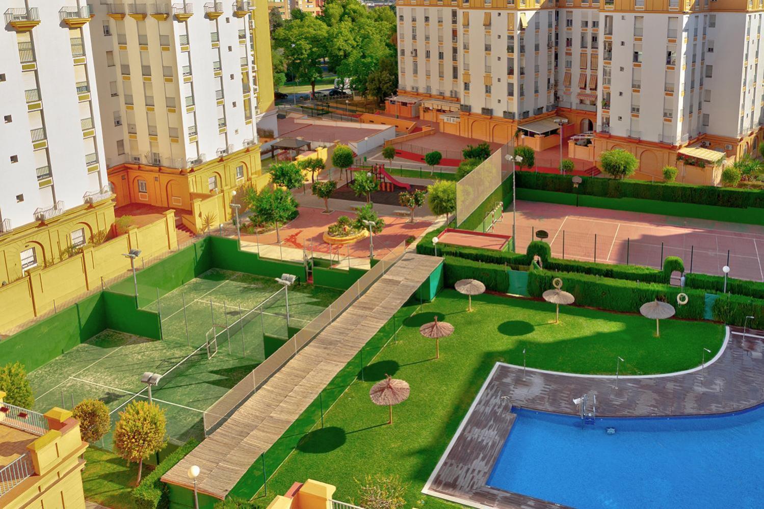 Luxury Apartment In Seville With Pool Luaran gambar